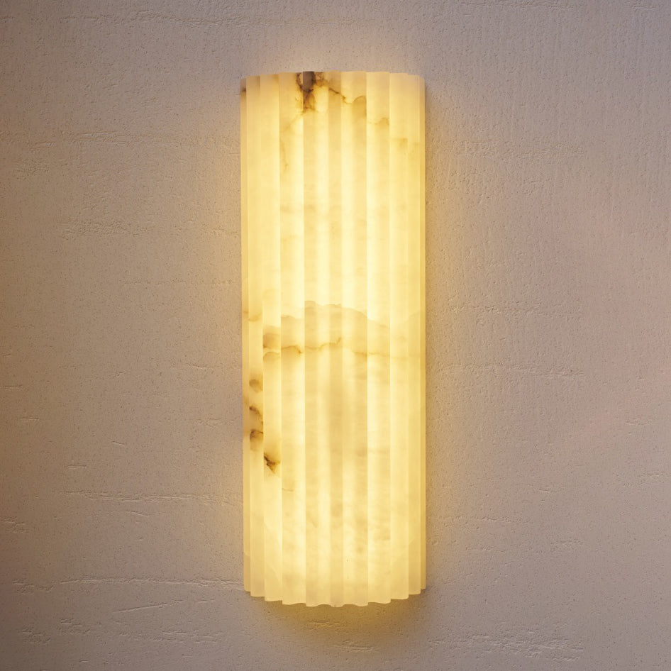Timeless Alabaster Wall Lamp - Natural Stone Sconce | Modern Brass & Integrated LED Wall Light