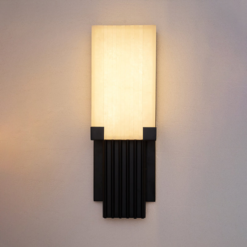 Timeless Alabaster Wall Lamp - Natural Stone Sconce | Modern Brass & Integrated LED Wall Light