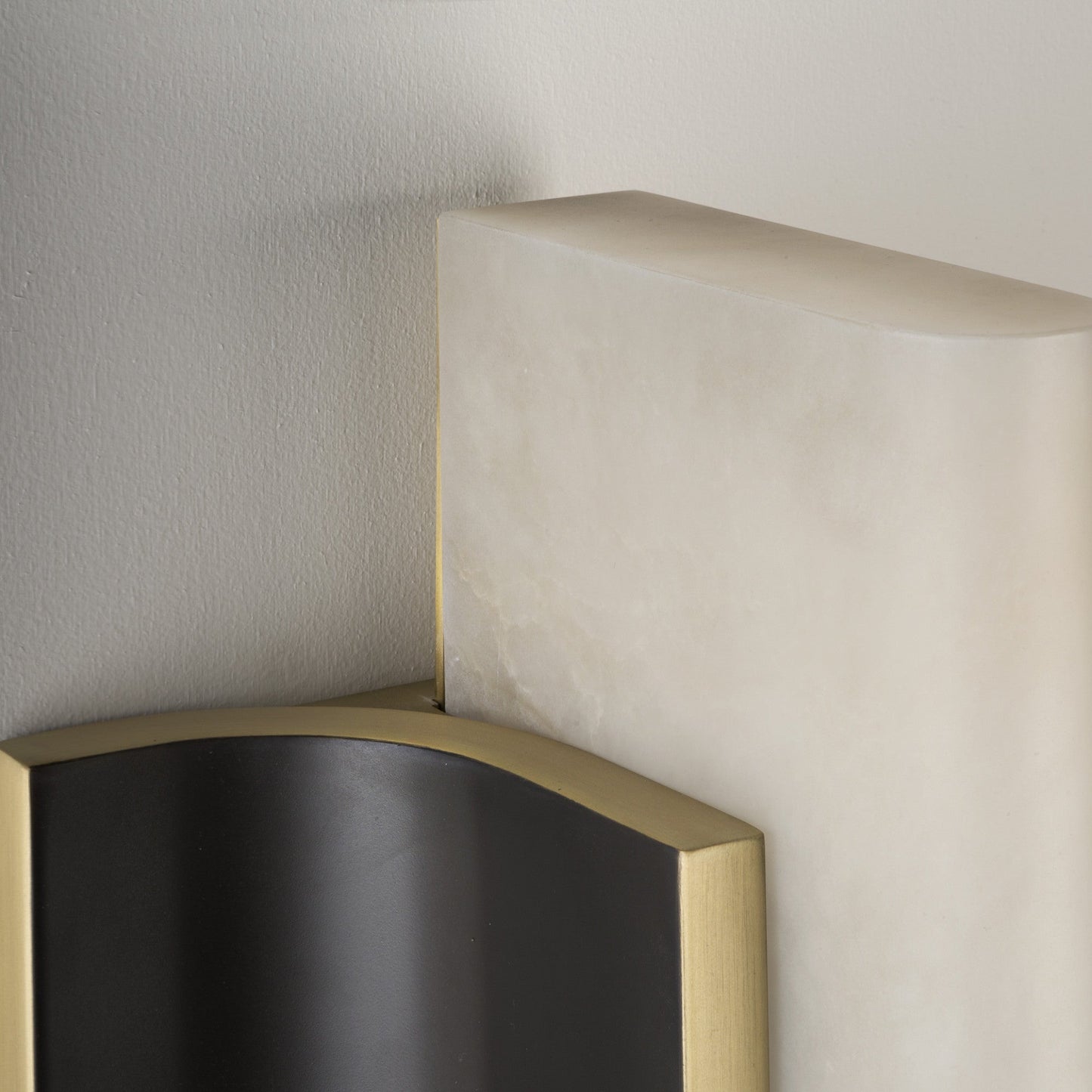 Timide Alabaster Wall Lamp - Integrated LED Brass & Natural Stone Sconce | Modern Minimalist Wall Light