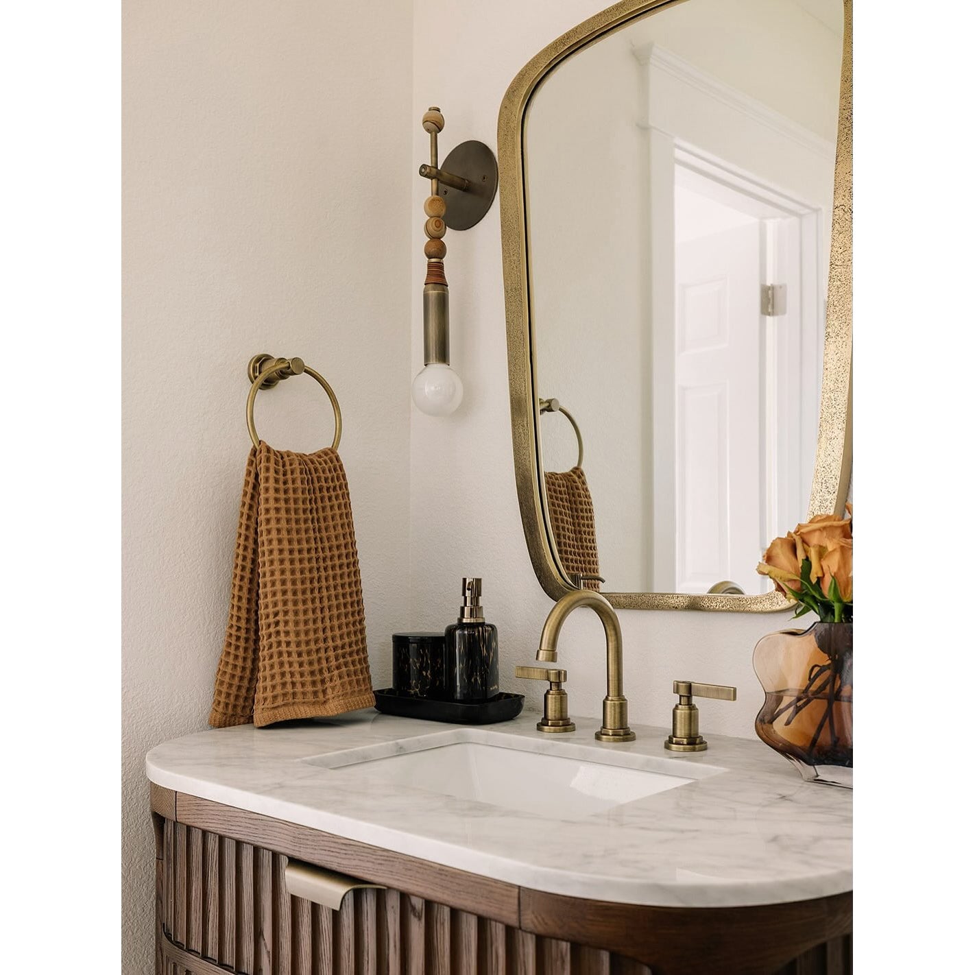 Toam Wall Lamp - Solid Brass & Natural Marble Wall Sconce | One-of-a-Kind Hardwired E26/E27 Light