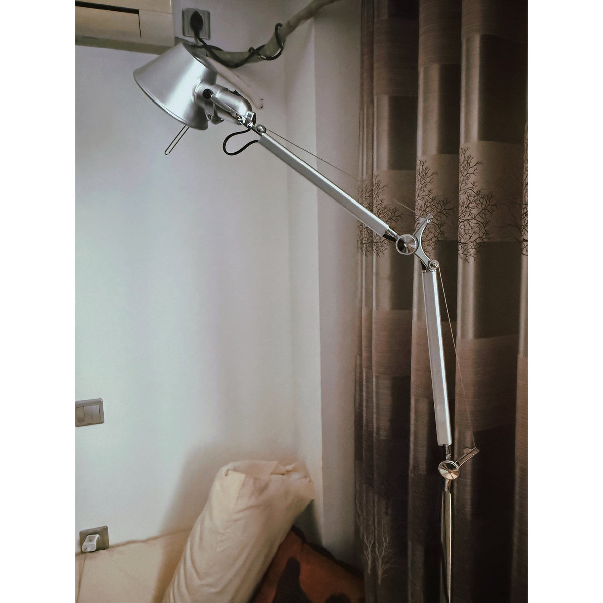 Brady Rocker Arm Floor Lamp – Adjustable Aluminum Articulating Reading Floor Light