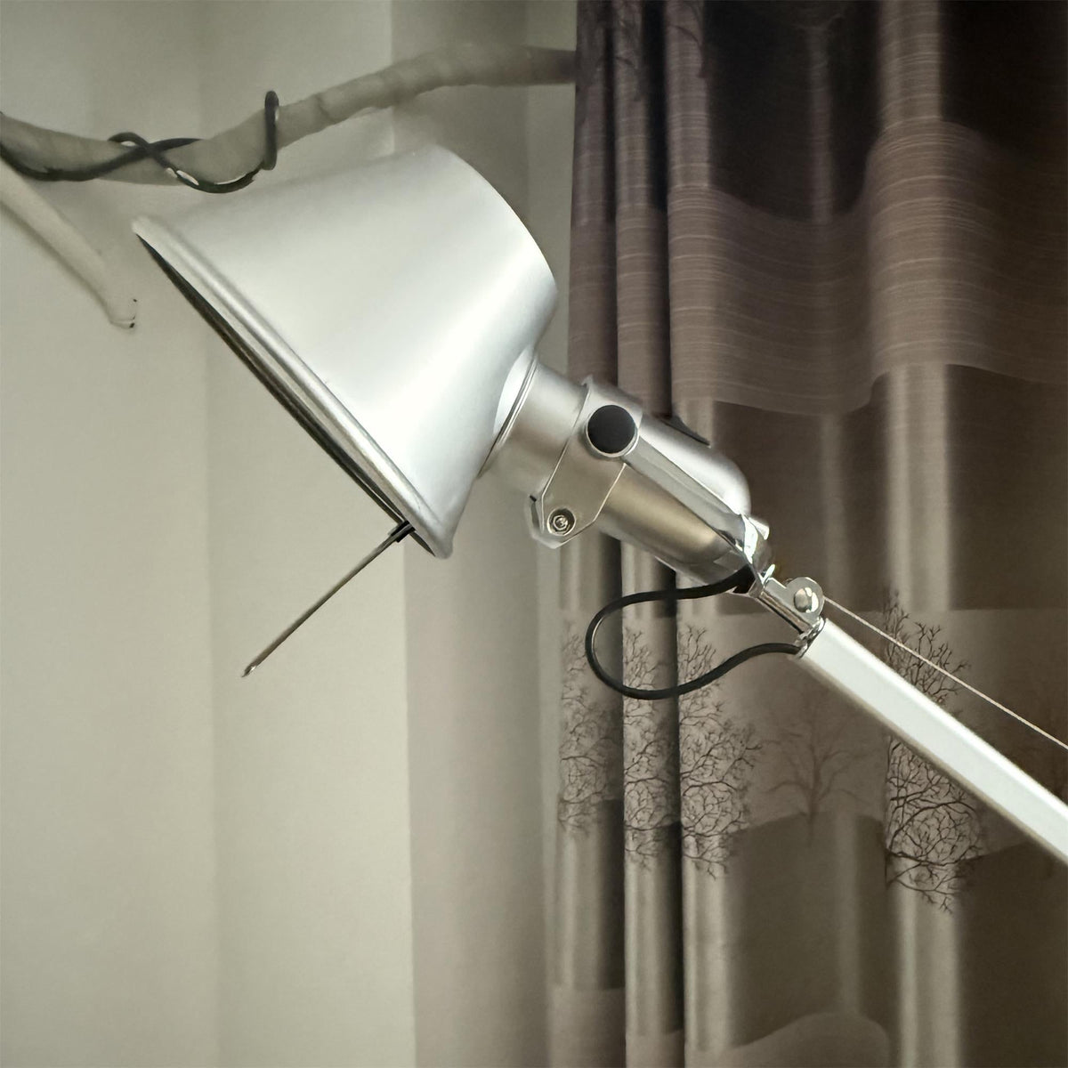 Brady Rocker Arm Floor Lamp – Adjustable Aluminum Articulating Reading Floor Light