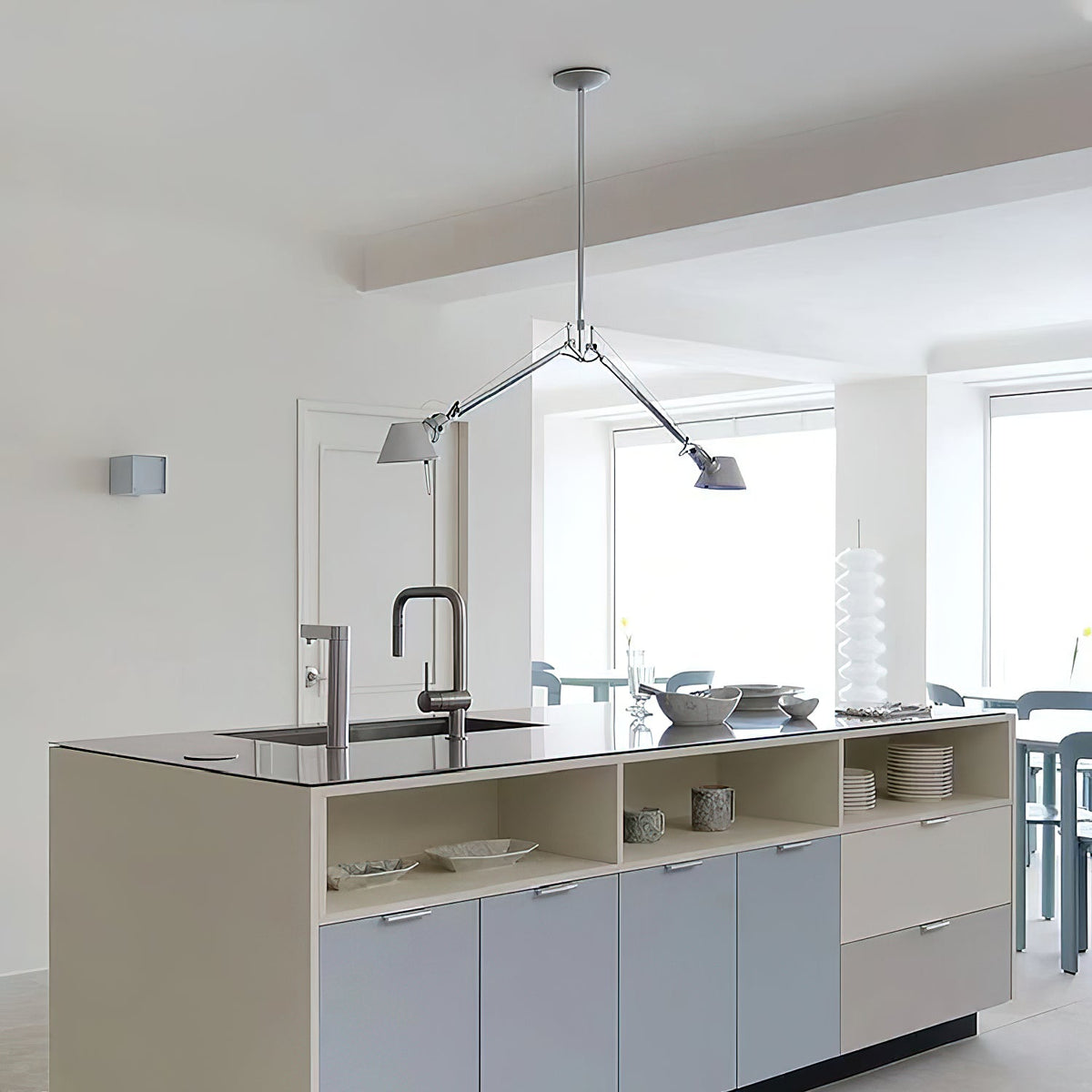 Brady Rocker Arm Pendant Lamp – Adjustable Aluminum Swing-Arm Suspension Light