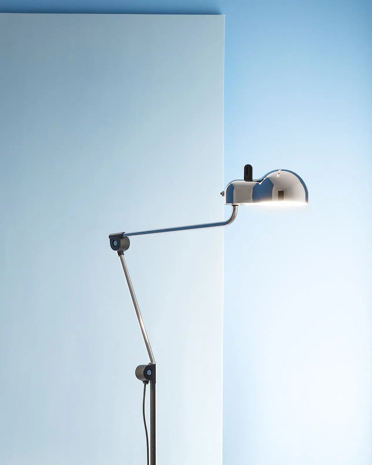 Topo Floor Lamp - Articulated Automotive Metal Standing Lamp | 1960s Vintage Industrial Reading Light