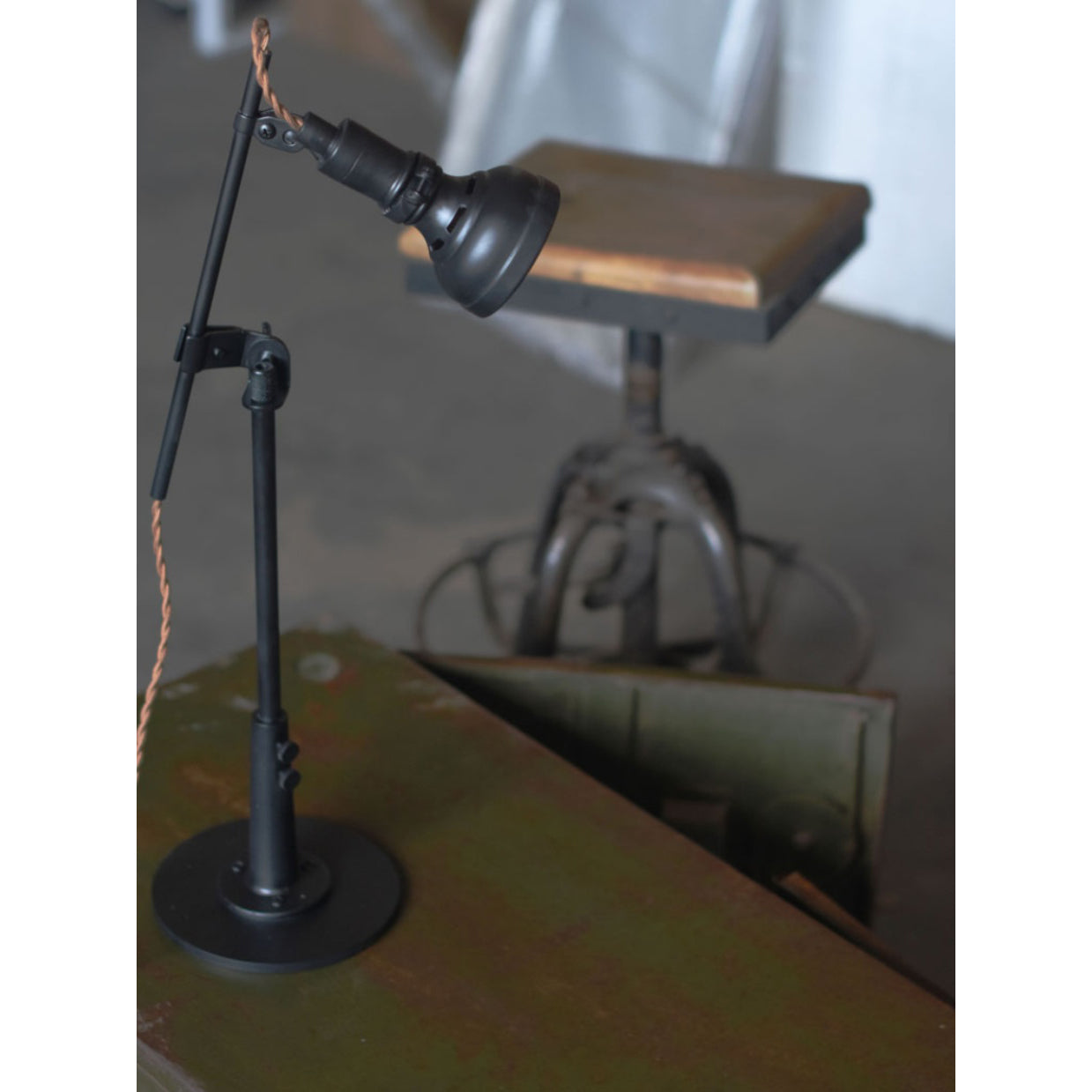 Totham Table Lamp - Vintage Die-Cast Aluminum Desk Lamp | Retro Industrial Black Reading Light