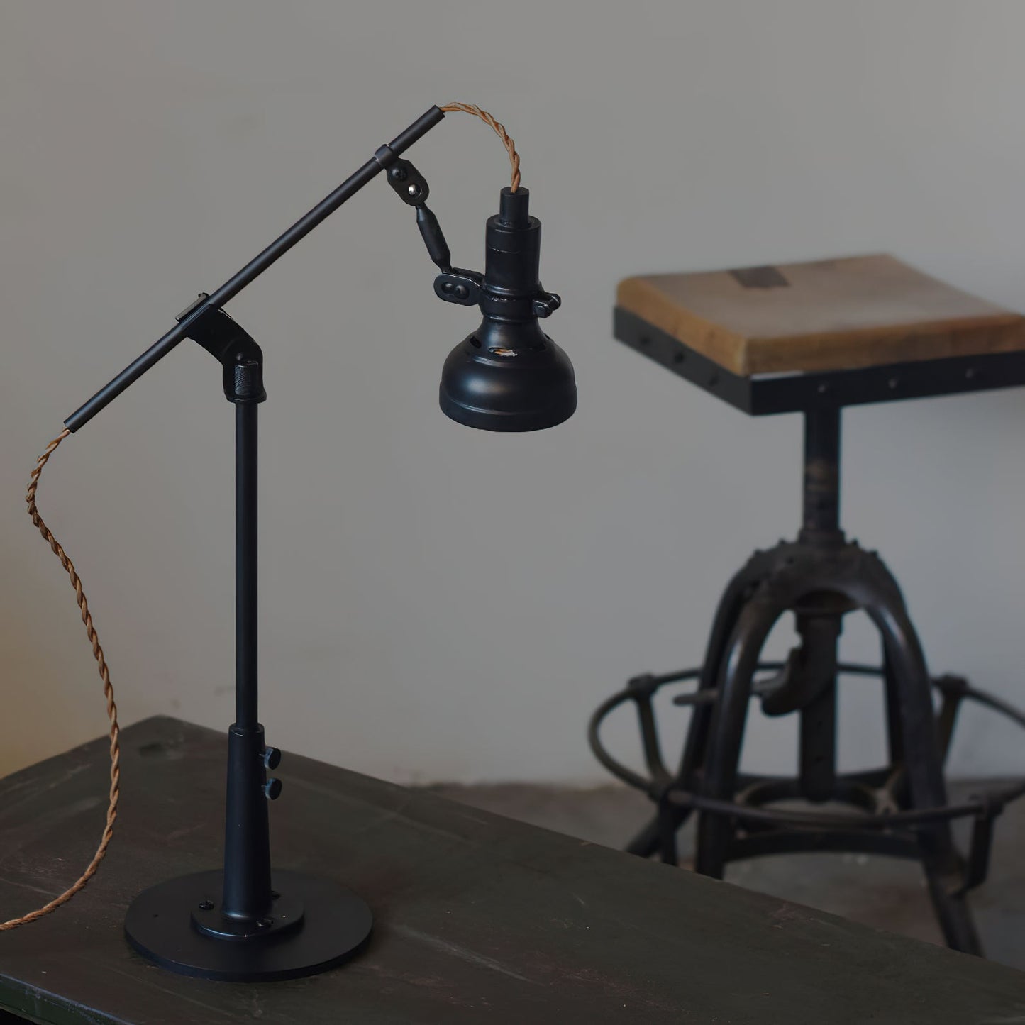 Totham Table Lamp - Vintage Die-Cast Aluminum Desk Lamp | Retro Industrial Black Reading Light