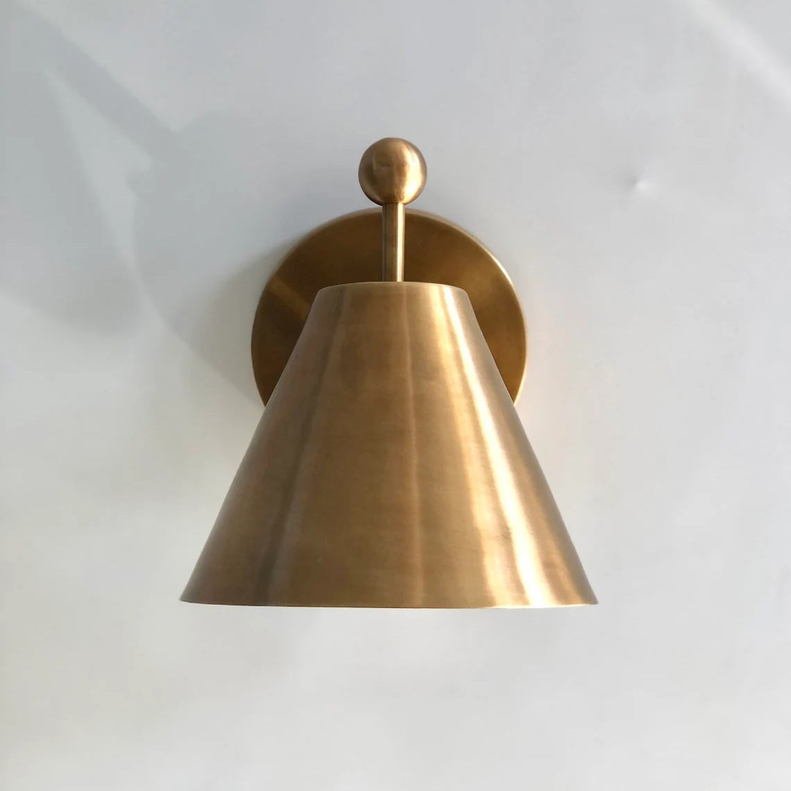 Traatten Wall Lamp - Traditional Solid Brass Wall Sconce | Vintage Finial Accent Light