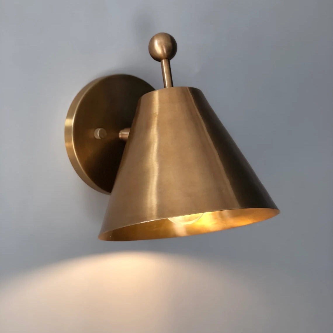 Traatten Wall Lamp - Traditional Solid Brass Wall Sconce | Vintage Finial Accent Light