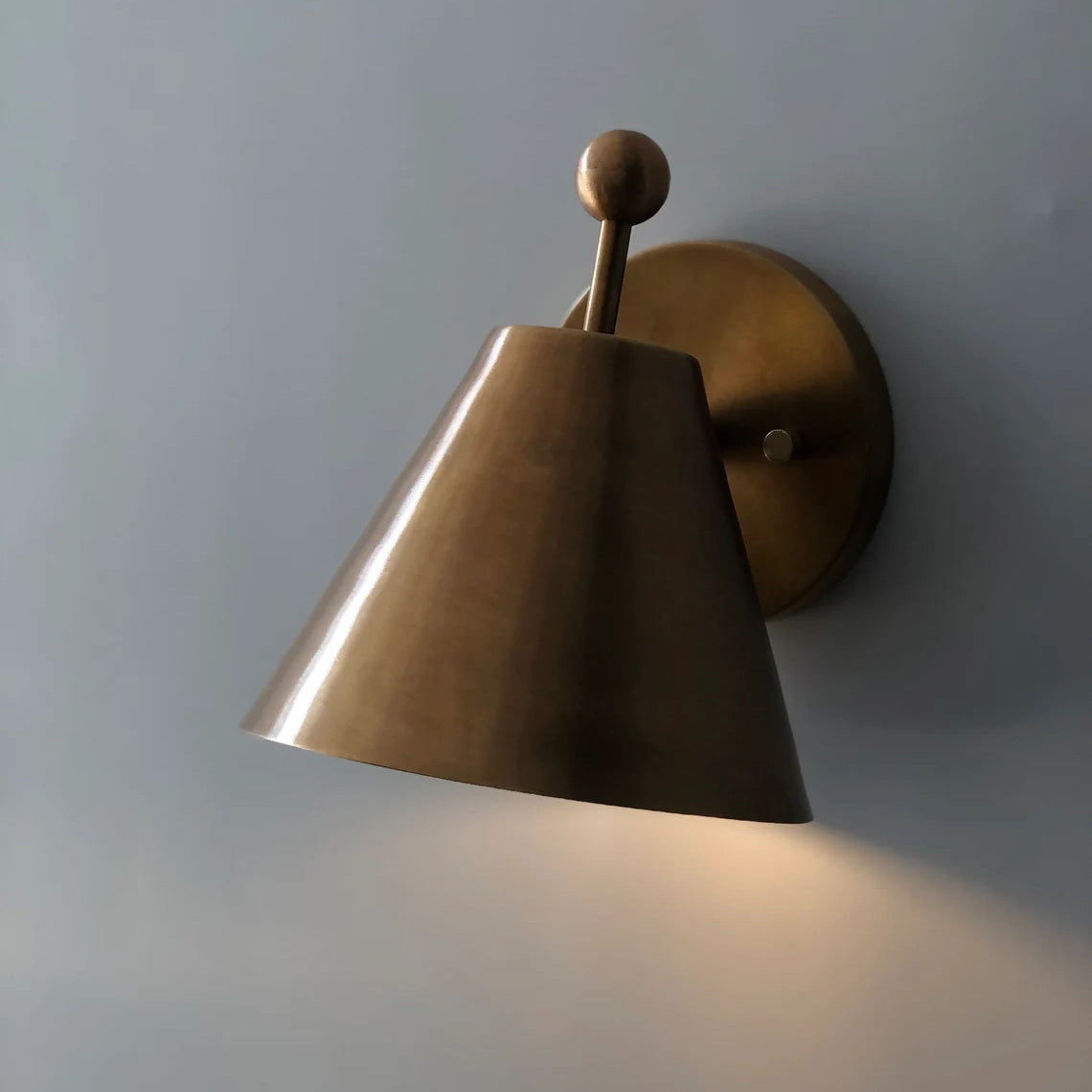 Traatten Wall Lamp - Traditional Solid Brass Wall Sconce | Vintage Finial Accent Light