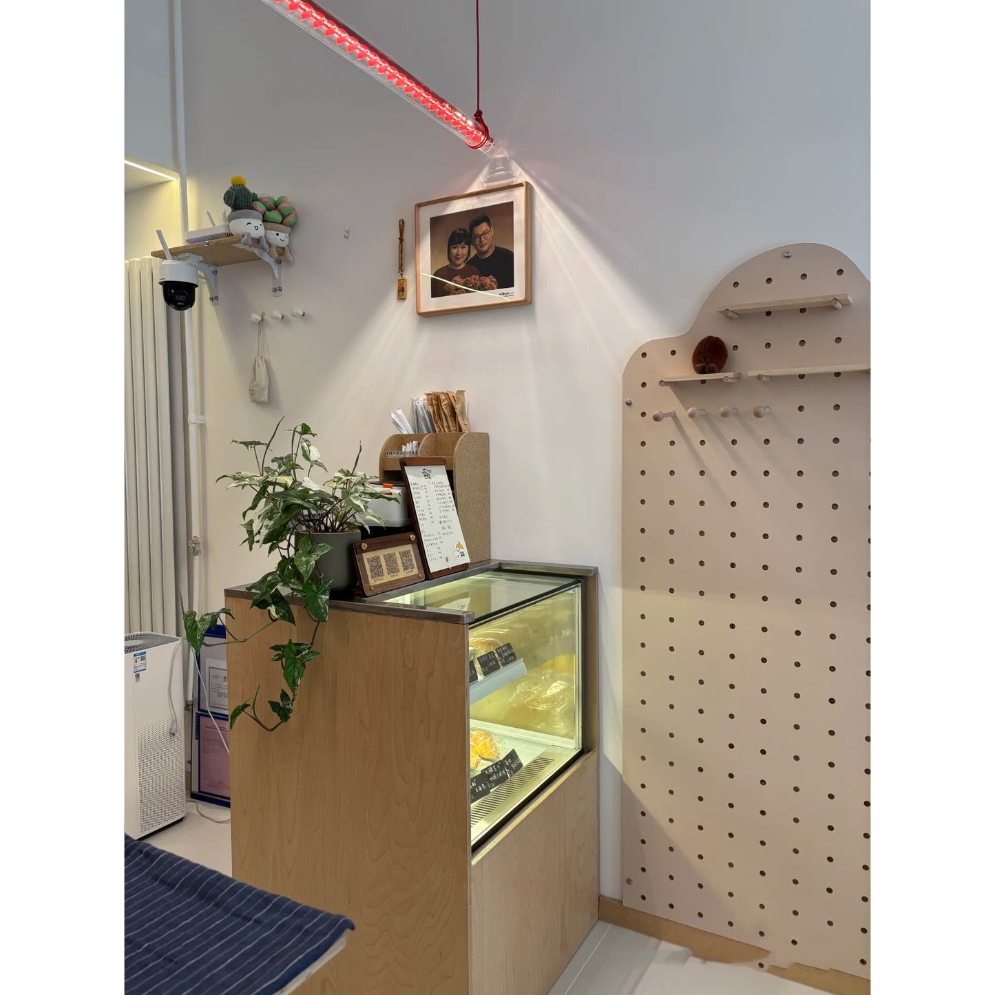 Tubular Linear LED Pendant Lamp - Fire-Polished Glass Tube Linear Light | Modern Kitchen Island & Office Pendant
