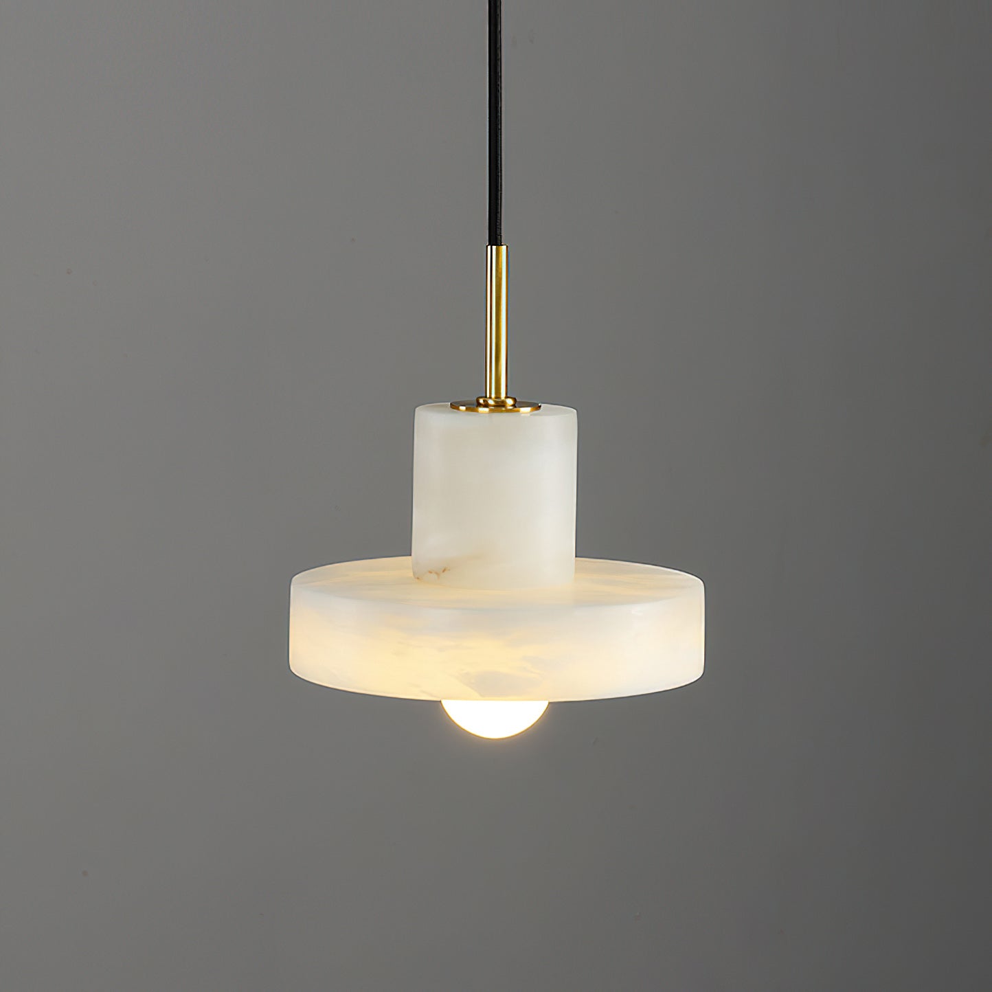 Universo ST Alabaster Pendant Lamp - Natural Spanish Stone & Brass Pendant | Cozy Mineral Ambient Lighting