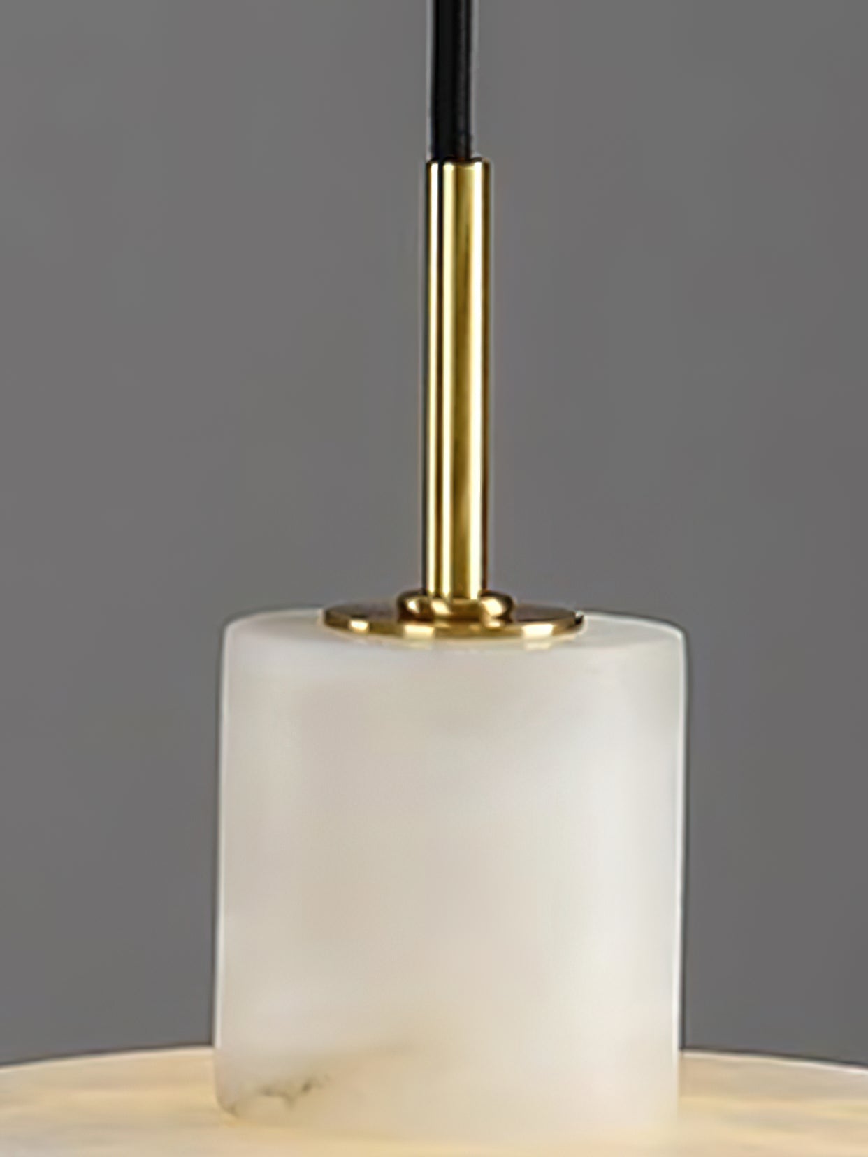 Universo ST Alabaster Pendant Lamp - Natural Spanish Stone & Brass Pendant | Cozy Mineral Ambient Lighting