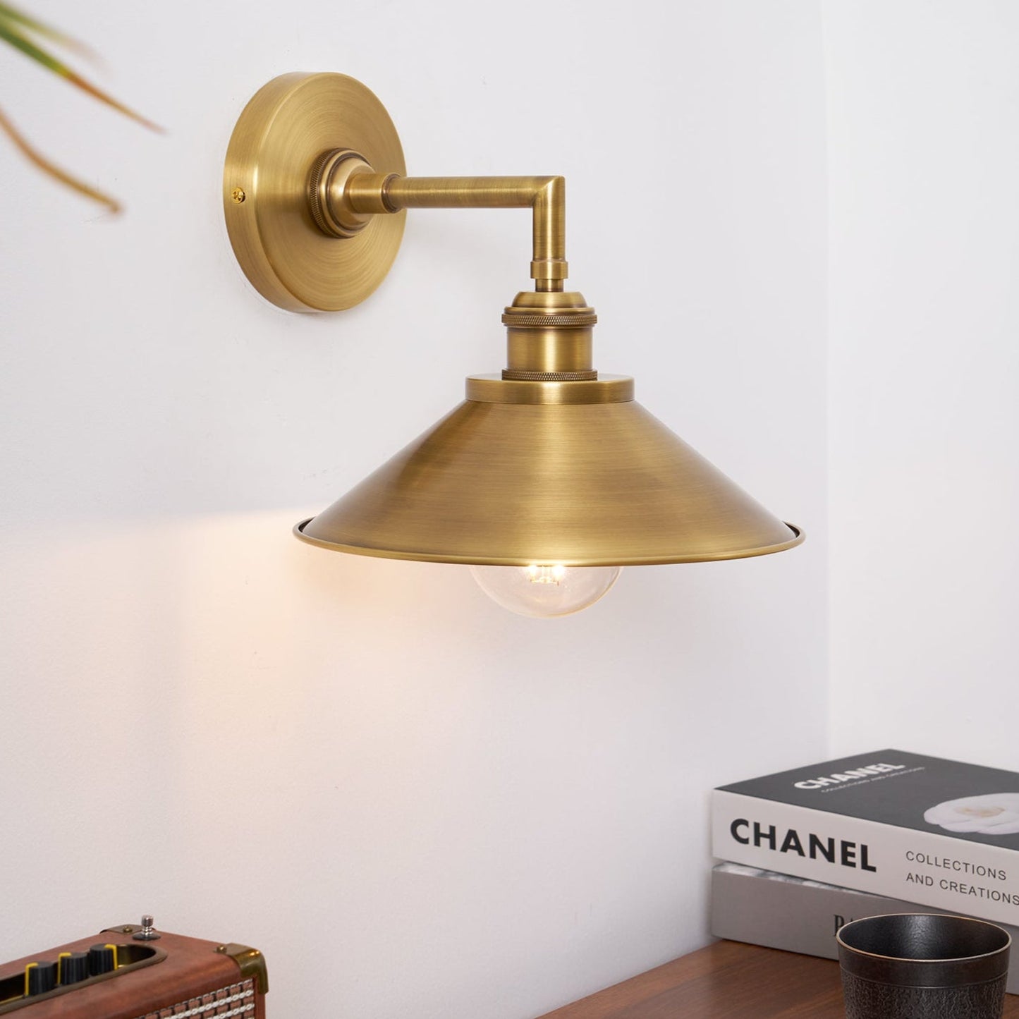 Whizzer Solid Brass Wall Sconce - Luxury Circular Backplate Lamp | Intricate Detailed Detail Bedside Light | E12 Base