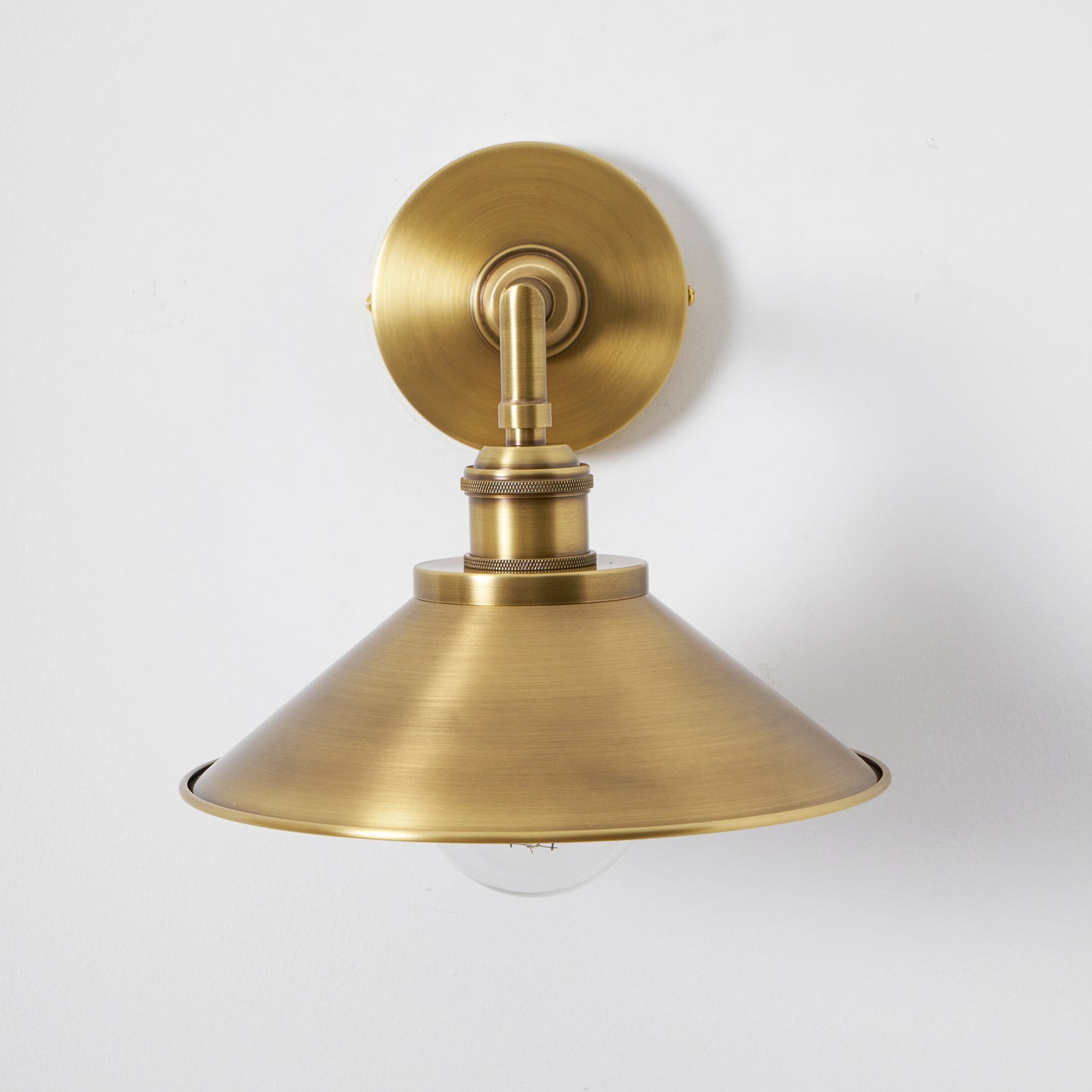 Whizzer Solid Brass Wall Sconce - Luxury Circular Backplate Lamp | Intricate Detailed Detail Bedside Light | E12 Base