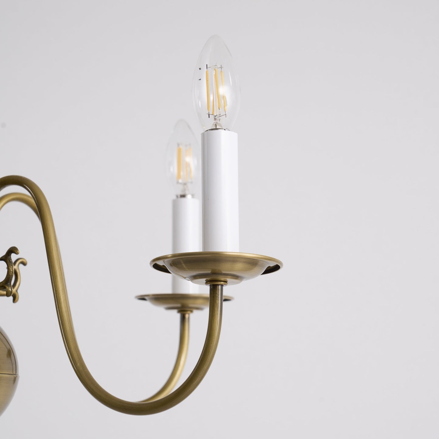 Williamsburg Luxury Brass Chandelier - Classic 5-Light Colonial Hanging Pendant | Traditional Multi-Arm Island Lamp | E14 Base