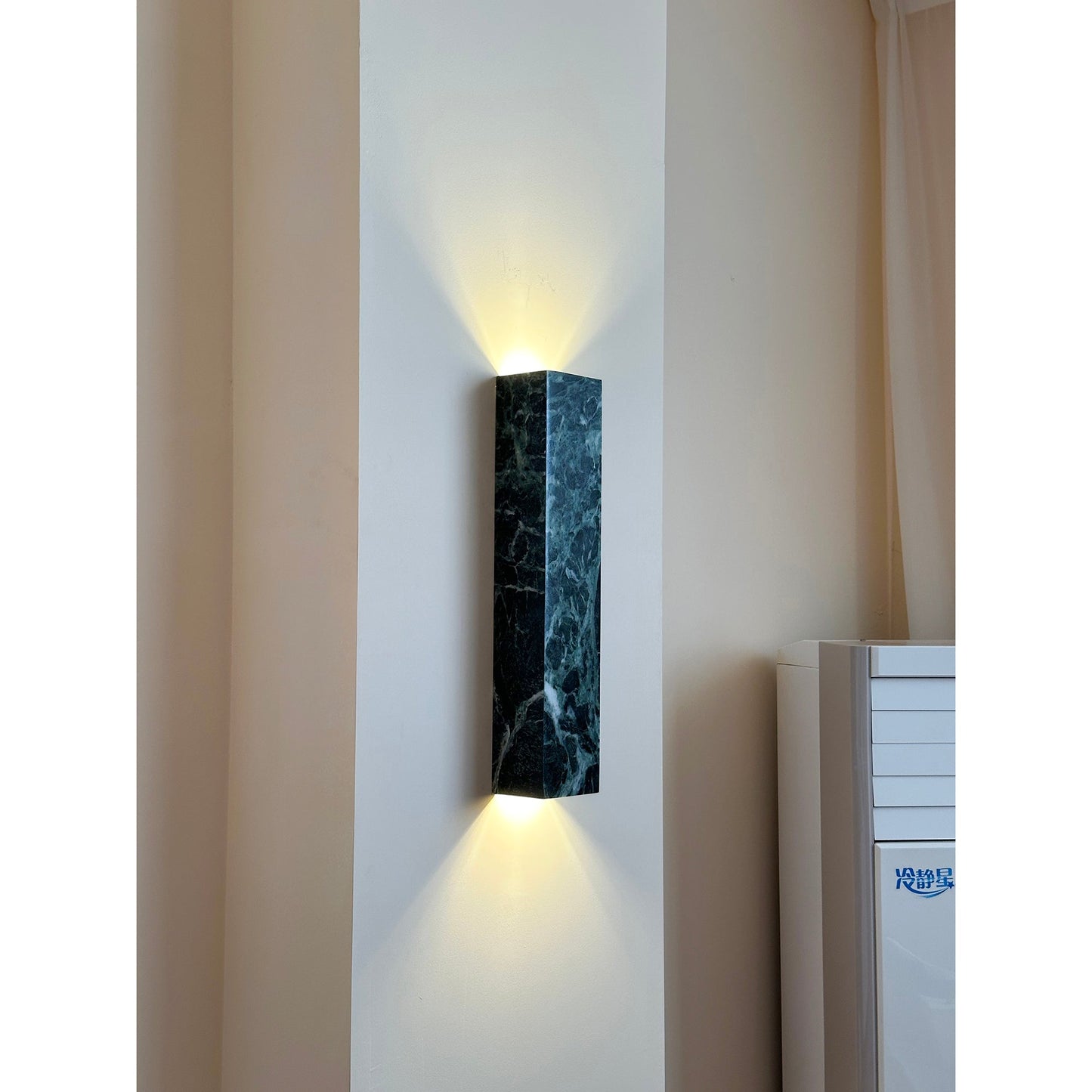 Zurich LED Wall Lamp - Exquisite Green Marble Sconce | Minimalist Swiss-Inspired LED Wall Light