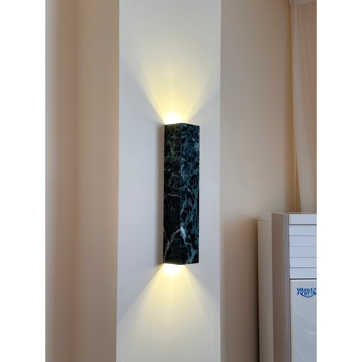 Zurich LED Wall Lamp - Exquisite Green Marble Sconce | Minimalist Swiss-Inspired LED Wall Light