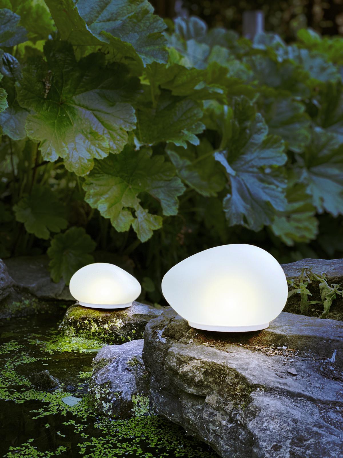 Solar Glass Pebble – Frosted Glass Solar-Powered Outdoor Garden Stone Light