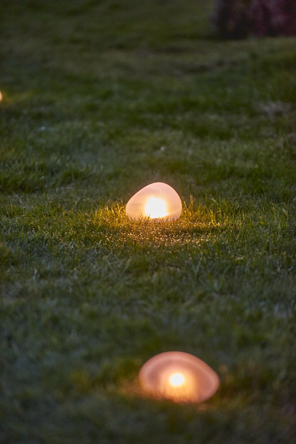Solar Glass Pebble – Frosted Glass Solar-Powered Outdoor Garden Stone Light