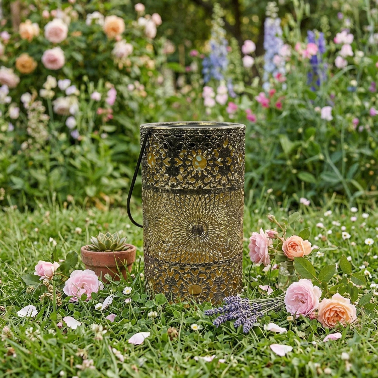 Solar Moroccan Lantern - Metal Hanging Garden Light with Pattern Projection
