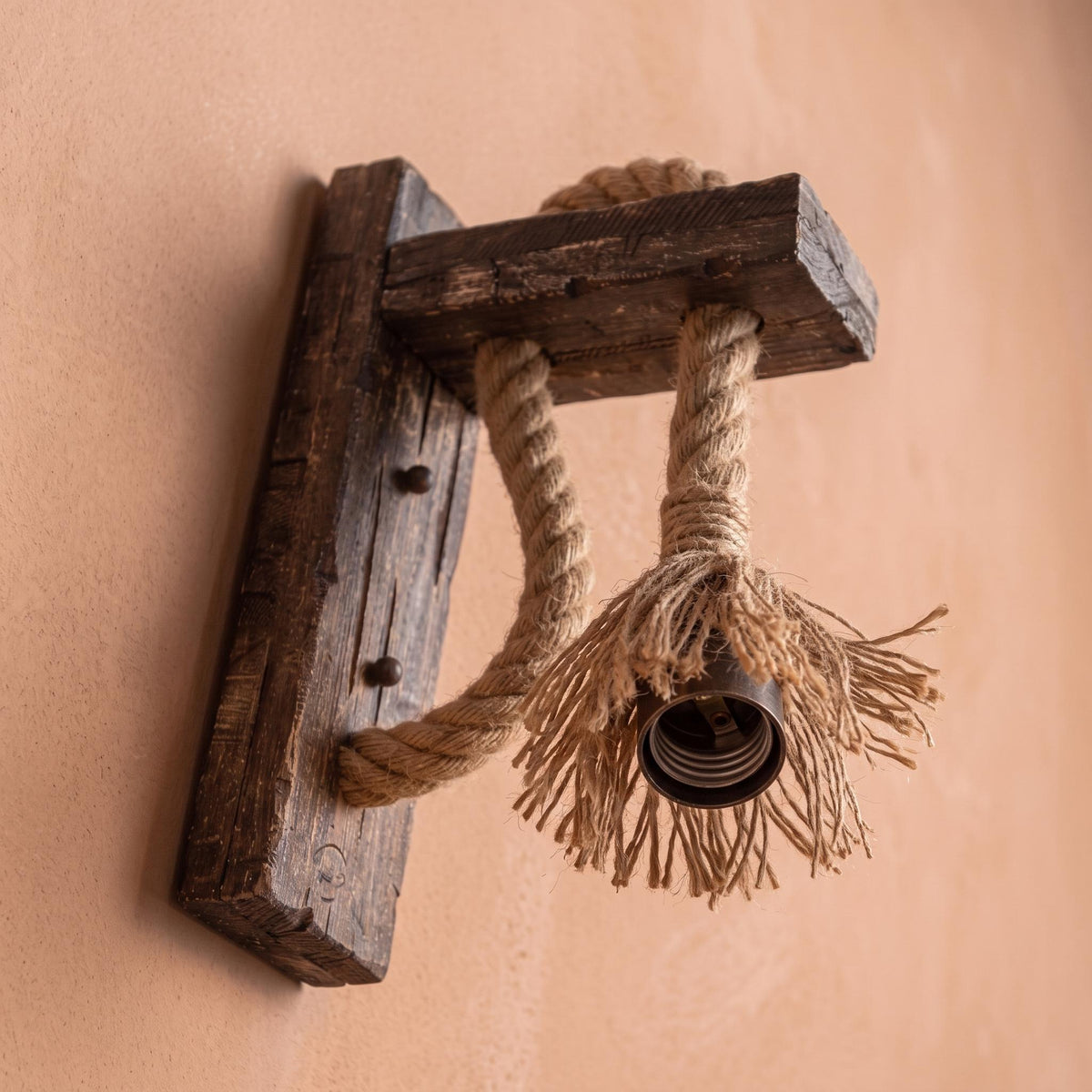 Hemp Rope Wall Lamp - Solid Wood Backplate & Natural Twisted Rope Sconce